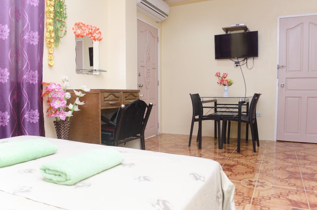 Julz Tropical Apartments Olongapo Esterno foto