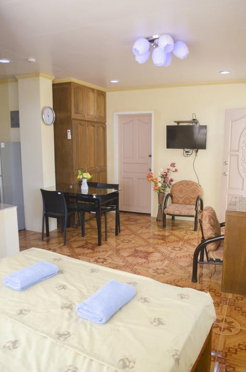 Julz Tropical Apartments Olongapo Esterno foto